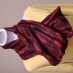 Rapti Elegant Red and Black Woman's Infinity Scarf One Size NIB